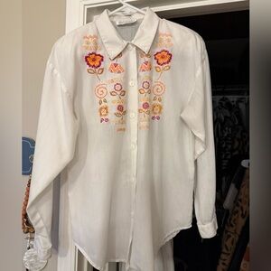 Vintage Embroidered Button-Up Shirt with Floral Design